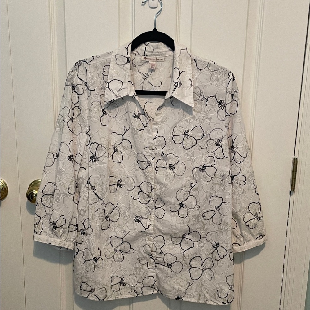 ❤️JM Collection White and Black Floral Blouse